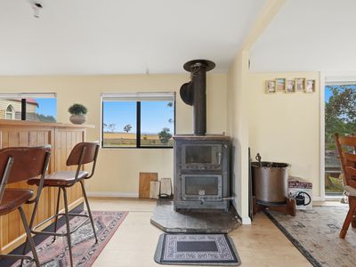 18 Crichton Road, Mount Seymour