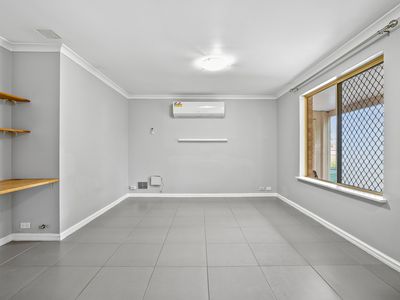 30 CUMBERLAND WAY, Waikiki
