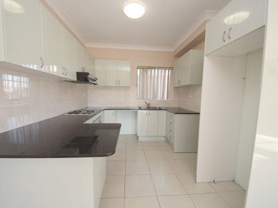 4 / 28 Meredith Street, Bankstown