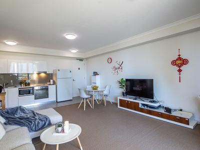 10 / 28 Goodwood Parade, Burswood