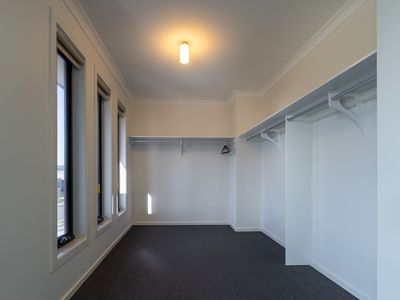 55 Starboard Way, Werribee South