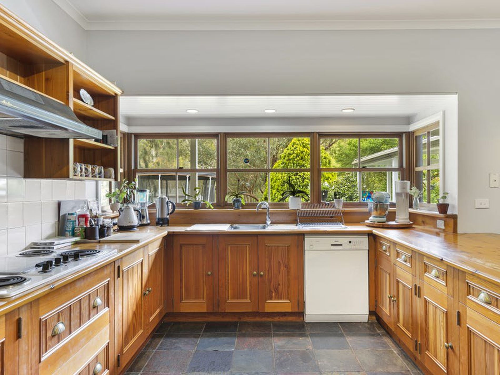 714 Spring Valley Rd, Flowerdale