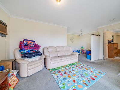 2 Beech Court, South Lake