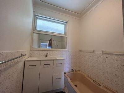 69 Robinson Road, Morley