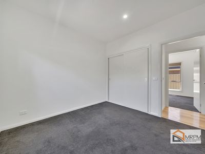 1 / 3 Rhodes Parade  , Pascoe Vale