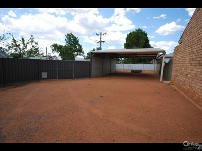 2  Squadron Close, Dubbo