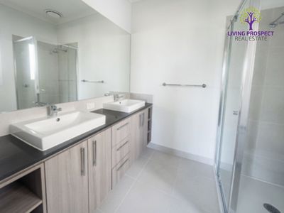 10 Amphitrite Way, Armstrong Creek