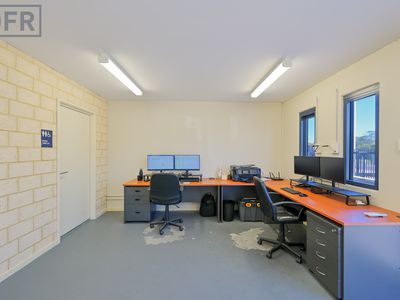 6 / 111 Mandurah Road, Kwinana Beach