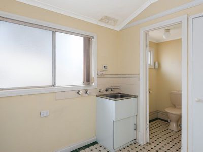 208 Piccadilly Street, Piccadilly