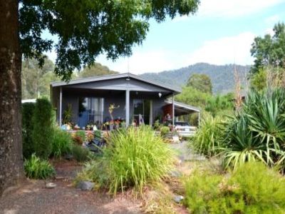 5 Myrtle Street , Tawonga South