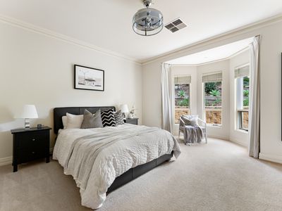 2 Nunyara Crescent, Belair