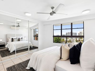 2/18 Marina Walk, Alexandra Headland