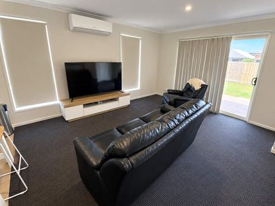 44A & 44B Madden Drive, Griffith