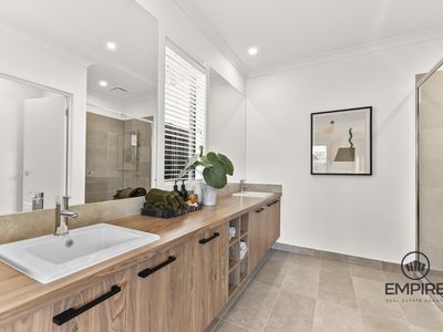 28 Waterman Drive, Clyde