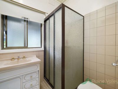 36 Lakeside Avenue, Mount Beauty