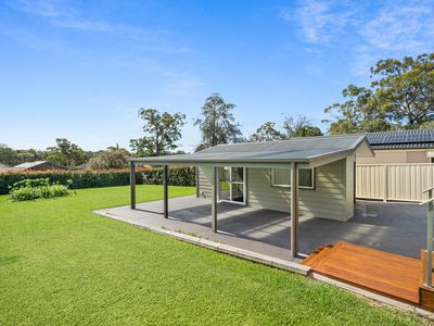 27 Christiansen Avenue, Old Erowal Bay