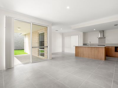 16 Minjary Loop, Baldivis