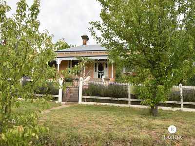 14 HODGE STREET, Beechworth