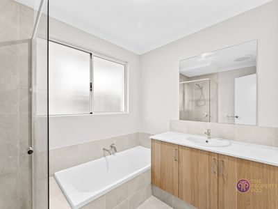 8 Ballyronan Road, Maddington