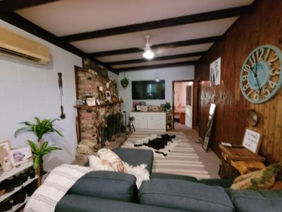 26 Sunrise Rd,, Sapphire Central