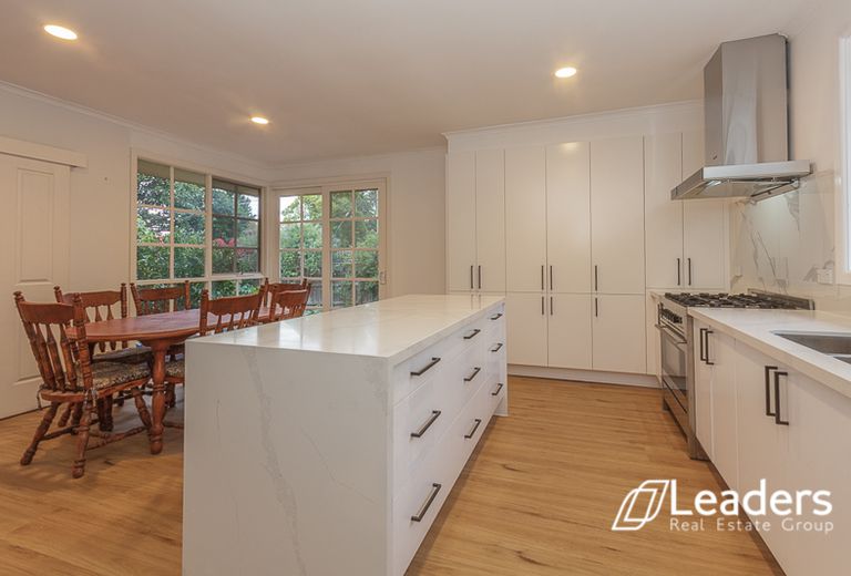 14 Knaith Road, Ringwood East