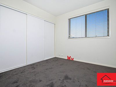 17 / 40 Eileen Good Street, Greenway