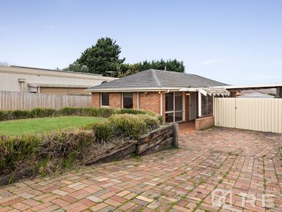 40 Hinrichsen Drive, Hallam