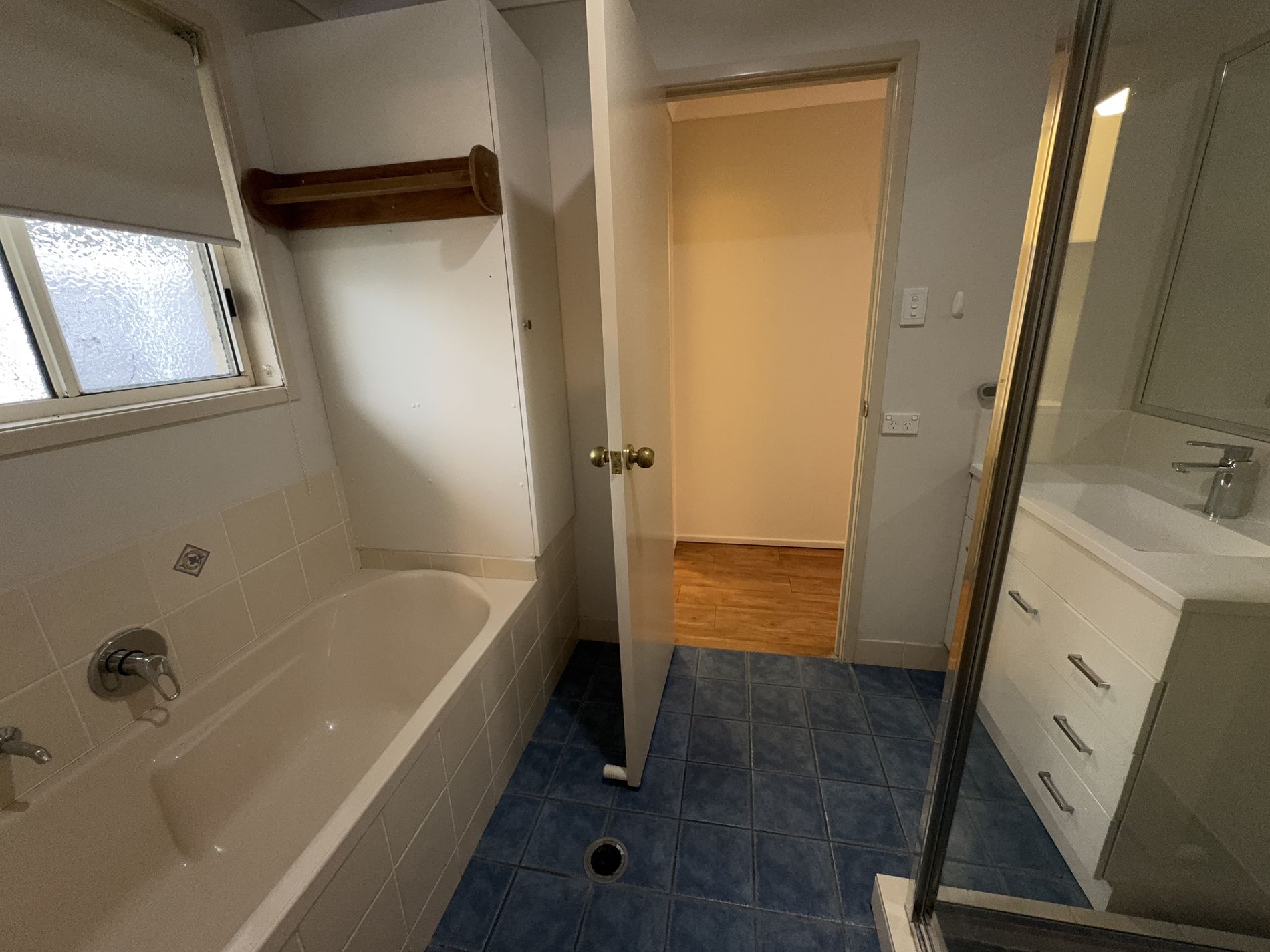 16 Malar Crescent, Booie