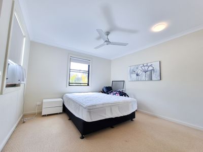 23 / 1 Michel Place, Telina
