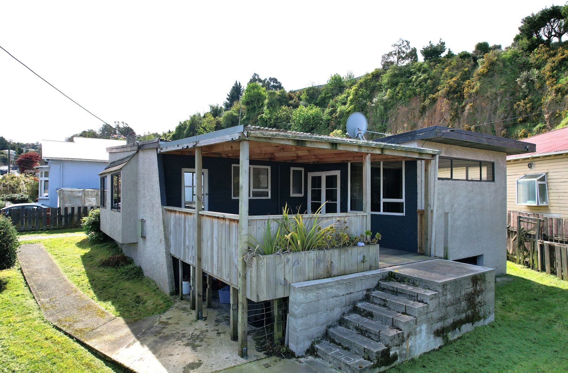 96 South Road, The Glen
