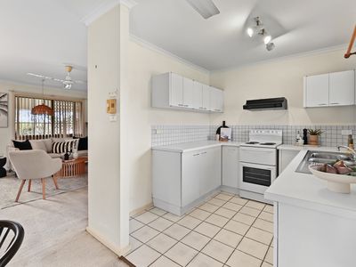 7 LEANNE CLOSE, Woree