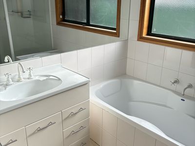 40 Oak Street, Seymour