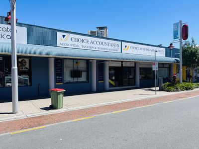 4 / 76 Scarborough Street , Southport