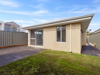 21 Casterton Road, Byford