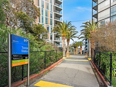 2 / 8B Evergreen Mews, Armadale