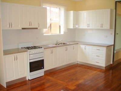 12 Carrisbrook Avenue, Mount Lewis