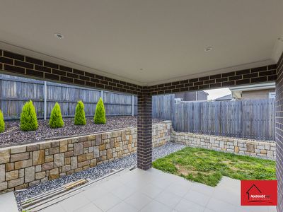 11 Annie Douglas Street, Casey