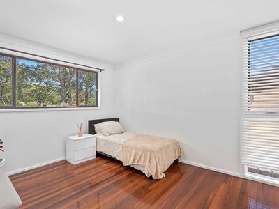 27 Well Street, Forster