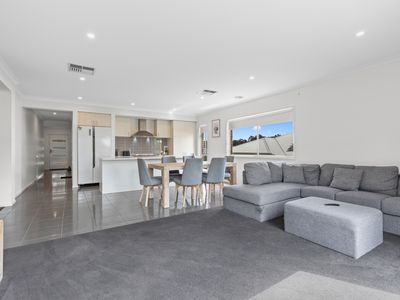 4 Kingerlee Drive, Kangaroo Flat
