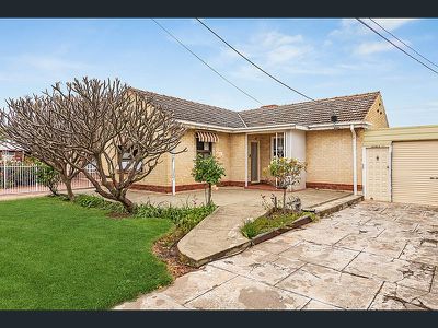 13 Lincoln Avenue, Manningham