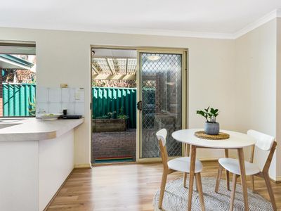 2/50 Ramsdale Street, Doubleview