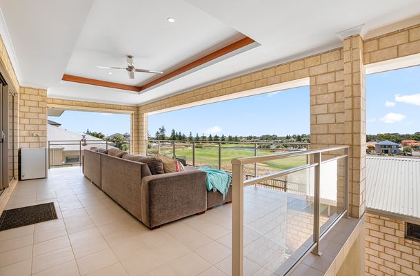 43 Holloways Ridge, Secret Harbour