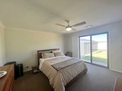 36 Hindmarsh Esplanade, Dubbo