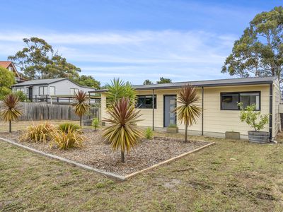 3 Chaffeys Drive, Dodges Ferry