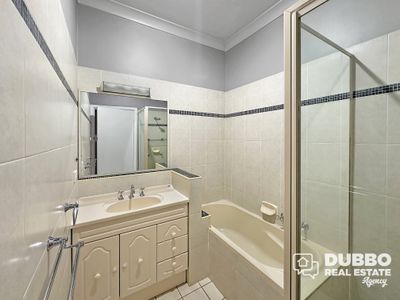 51 Roycox Crescent, Dubbo