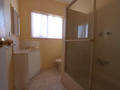 1 / 8 Colonel Street, Clayton