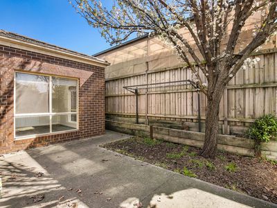 2/19 Plumpton Avenue, Craigieburn