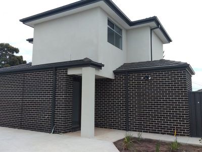 2 / 6 Sunset Crescent, Hoppers Crossing