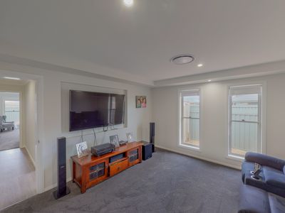 10 Waterfall Crescent, Dubbo