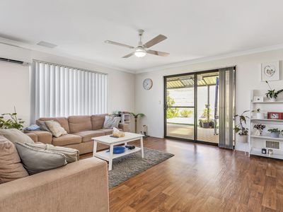 15 Cyandra Loop, Banksia Grove